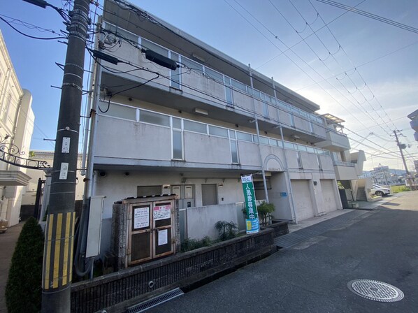 白国弘友ハイツの物件外観写真